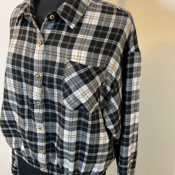 16. Neon Soul Plaid Button Down Long Sleeve Black and White Top Size XL - Picture 3 of 7